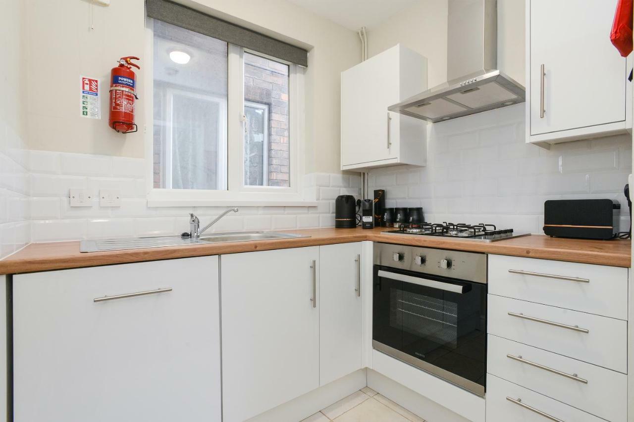 Vakantiehuis Cosy House In The Heart Of Beeston With Free Parking And Wifi *