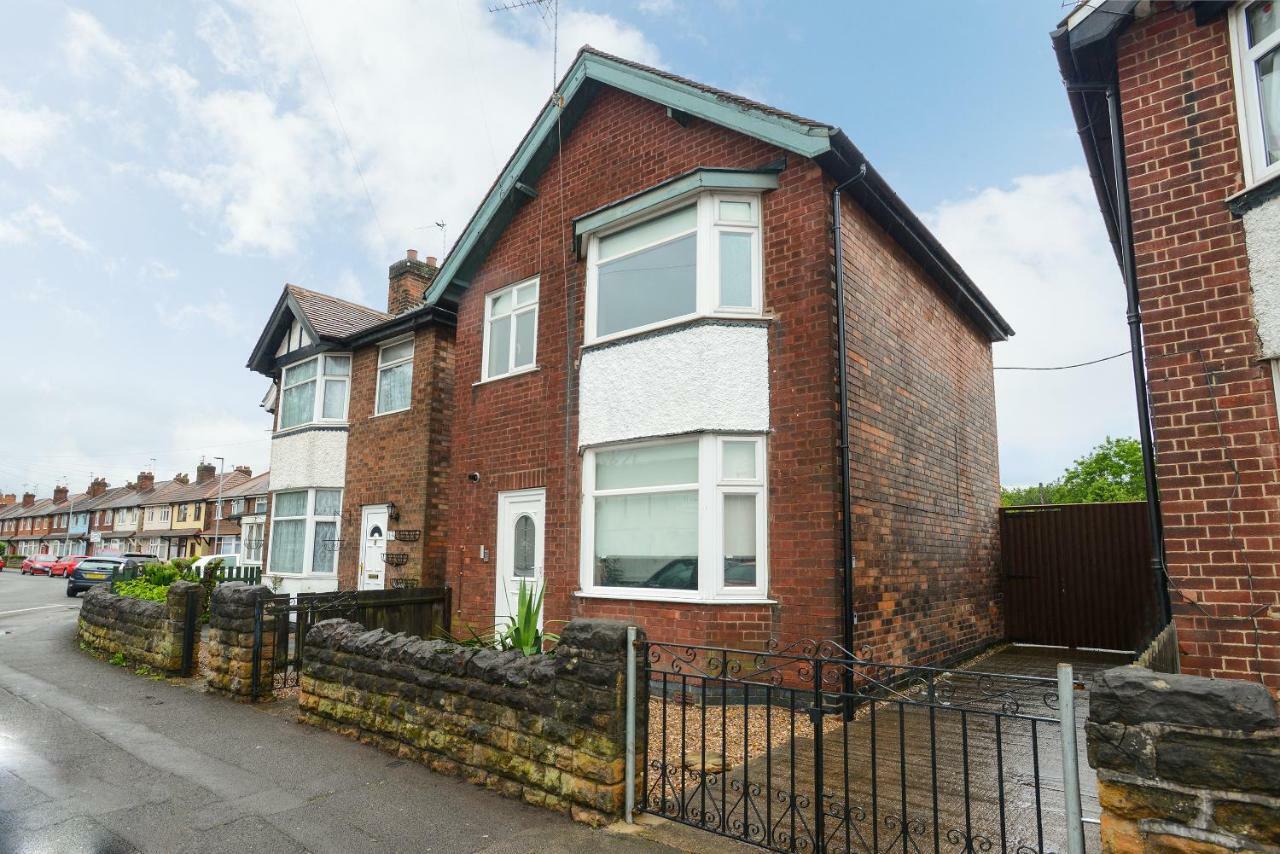Vakantiehuis Cosy House In The Heart Of Beeston With Free Parking And Wifi